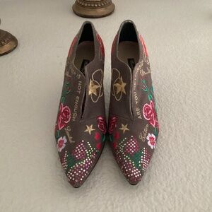 Beverly Feldman Floral Sequin Limited Boot Heel, Size 8 1/2 Medium, Multi Color